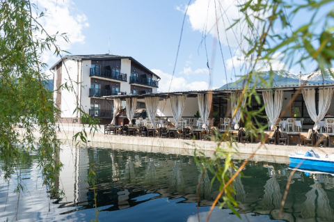 PENSIUNEA GURA REPEZII BORSA.